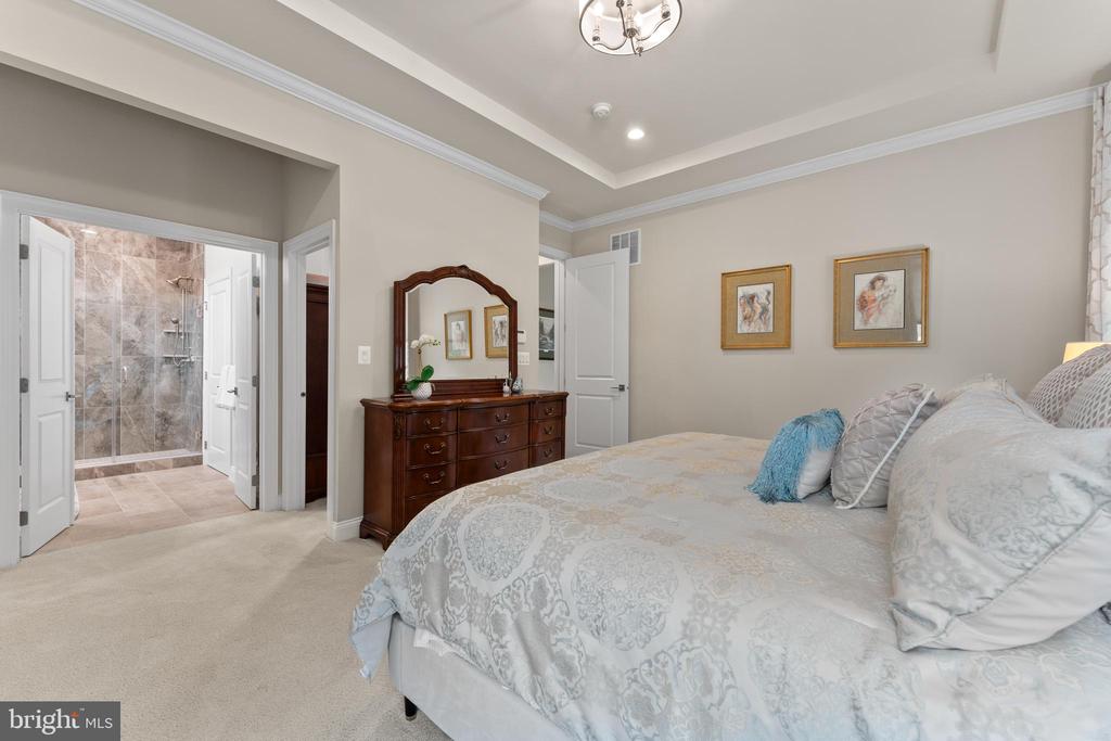 6238 CHANCELLORSVILLE DRIVE
