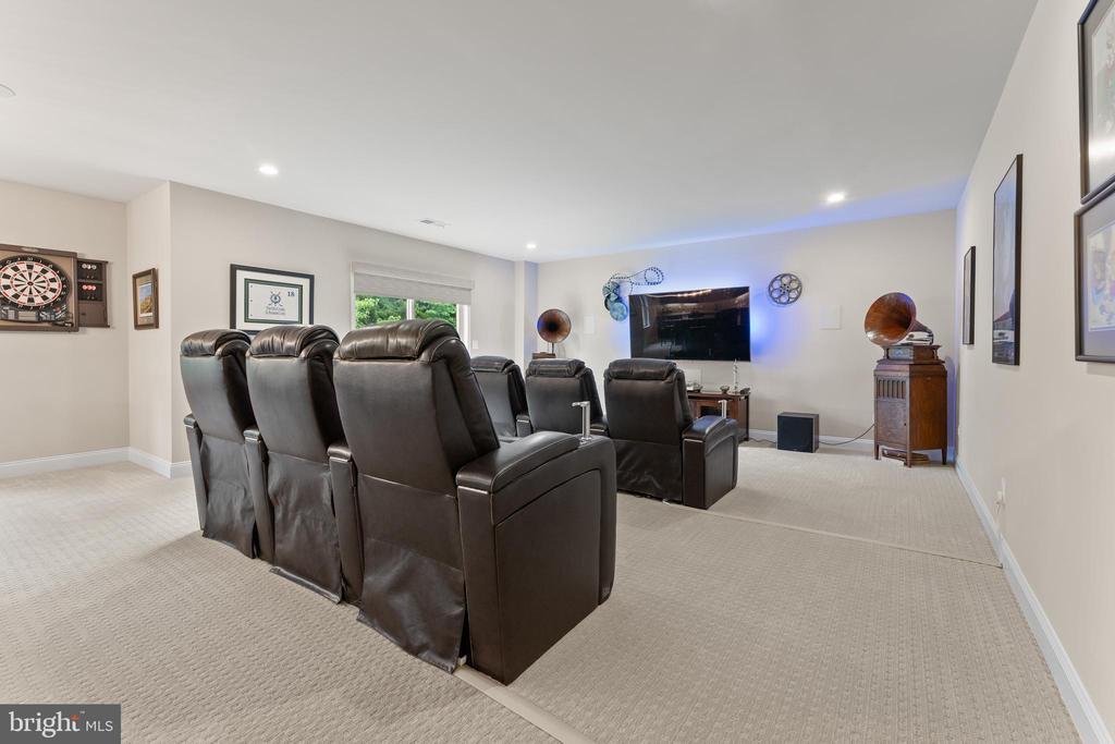 6238 CHANCELLORSVILLE DRIVE
