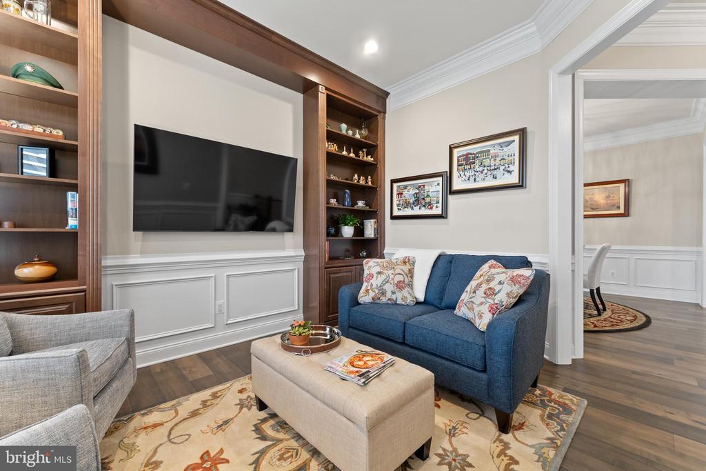 6238 CHANCELLORSVILLE DRIVE