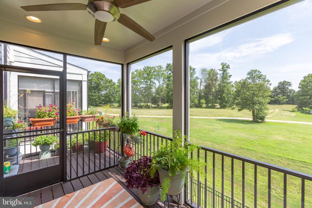 609 ANGELFISH WAY