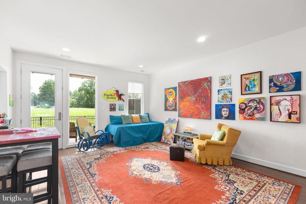 609 ANGELFISH WAY