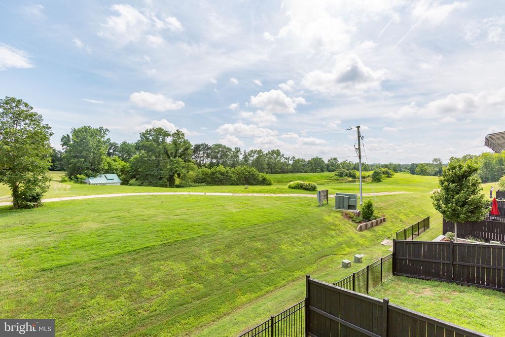 609 ANGELFISH WAY