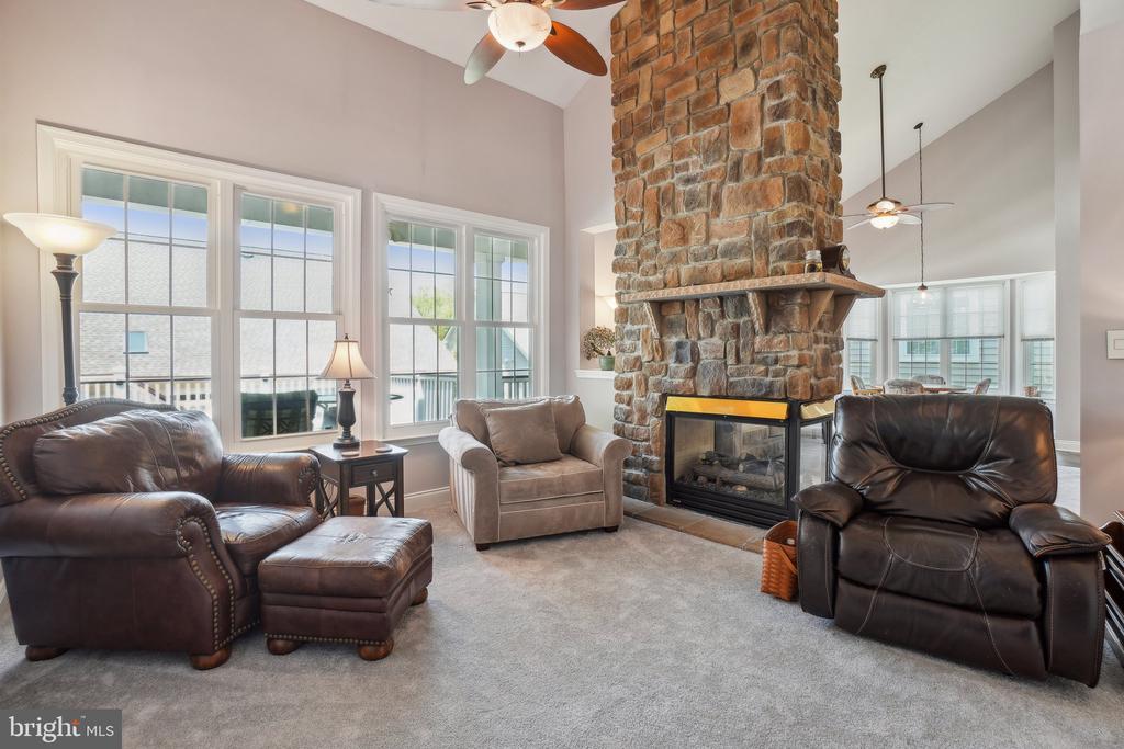 13882 CINCH LANE