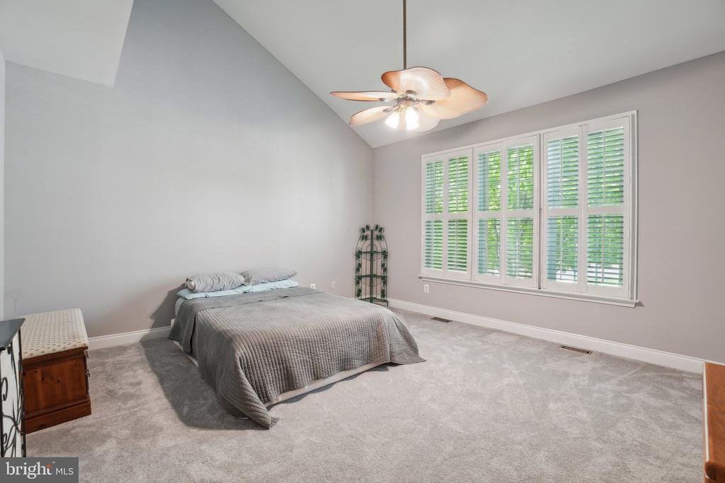 13882 CINCH LANE