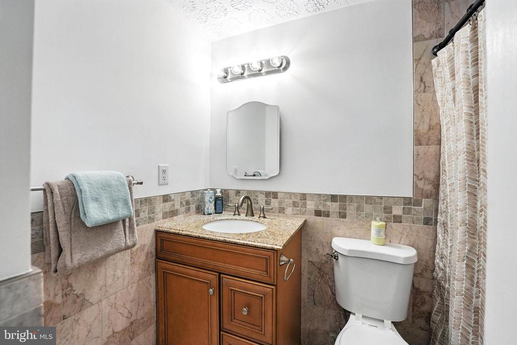 2527 TABOR COURT