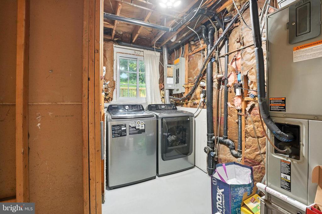 2527 TABOR COURT