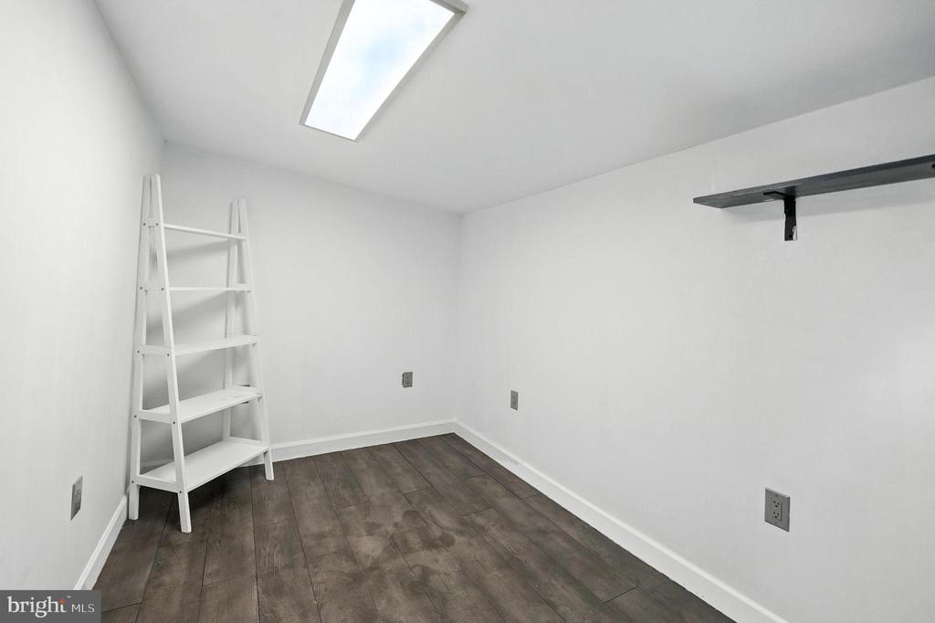 2527 TABOR COURT