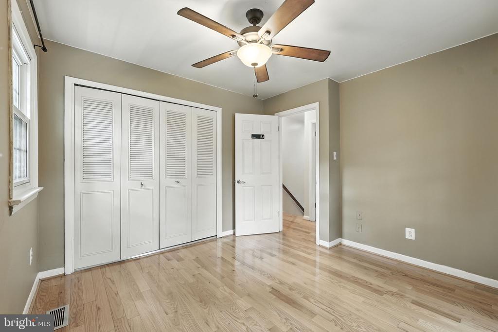 16211 SUNNY KNOLL DRIVE