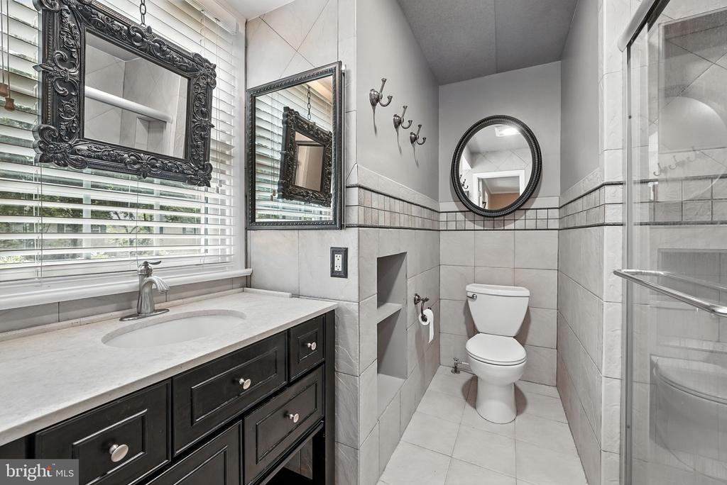 16211 SUNNY KNOLL DRIVE