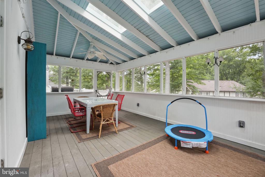 16211 SUNNY KNOLL DRIVE