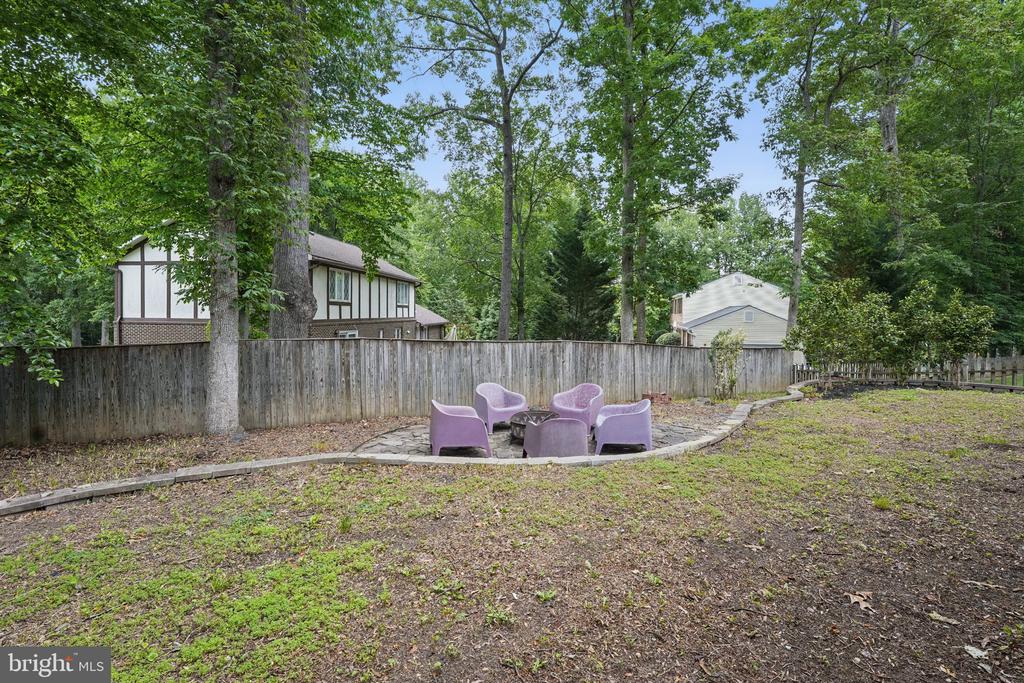 16211 SUNNY KNOLL DRIVE