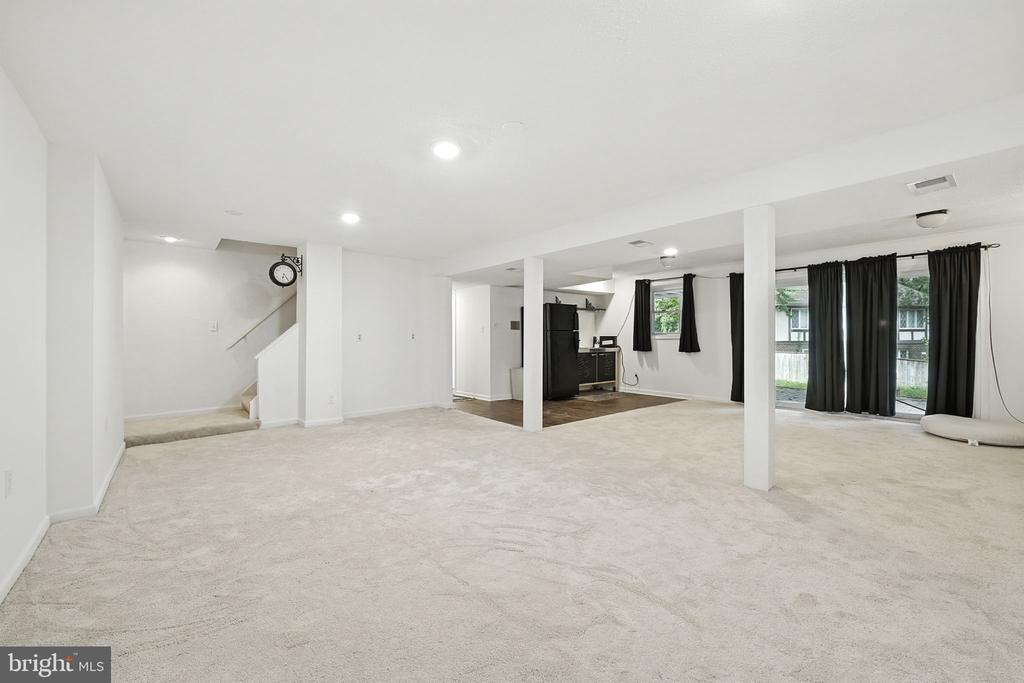 16211 SUNNY KNOLL DRIVE