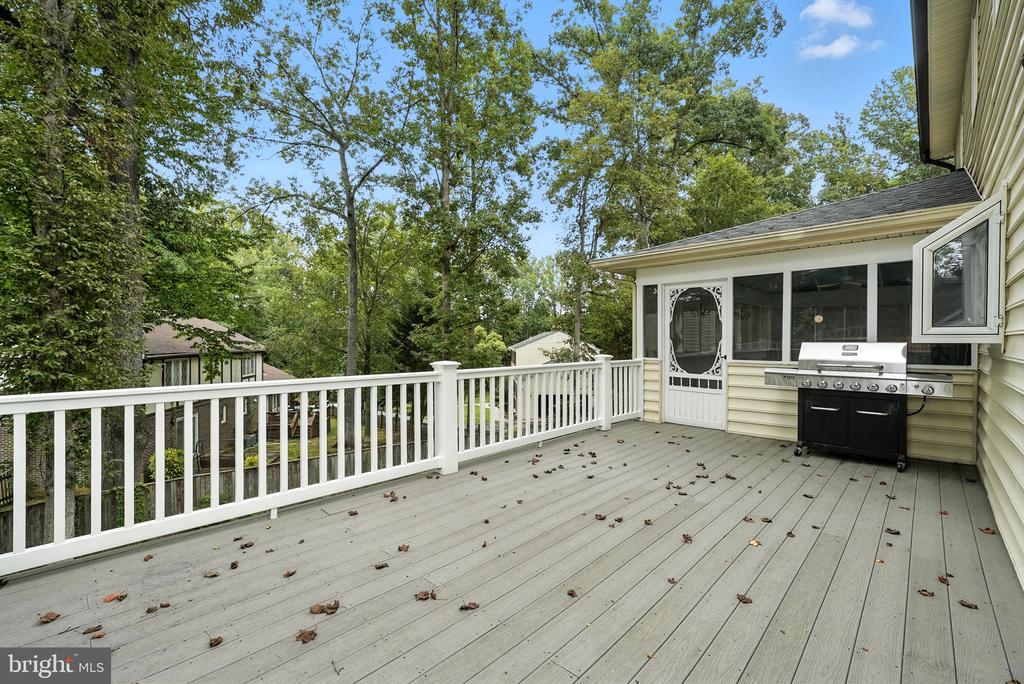 16211 SUNNY KNOLL DRIVE