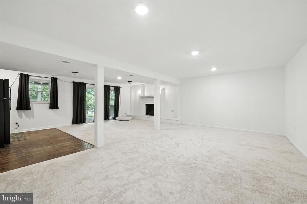 16211 SUNNY KNOLL DRIVE