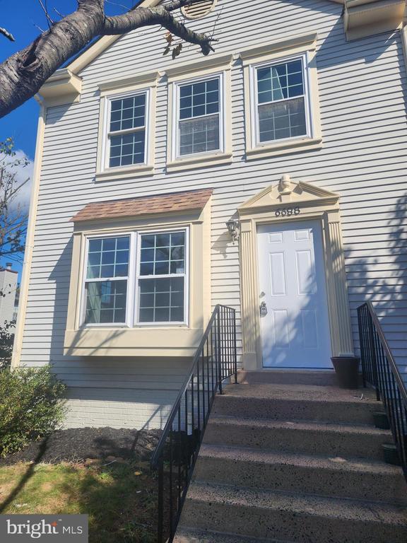 6688 COMANCHE COURT