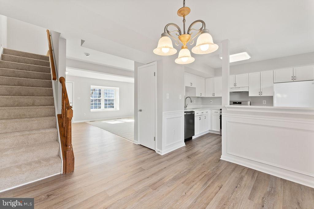 6688 COMANCHE COURT