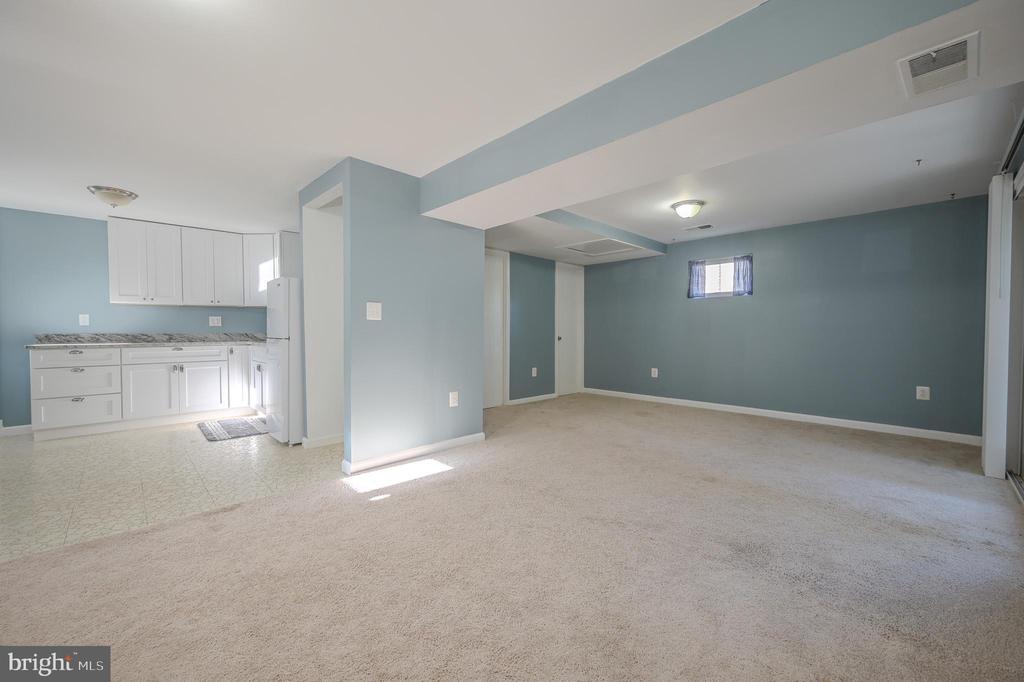 2893 CHALET COURT