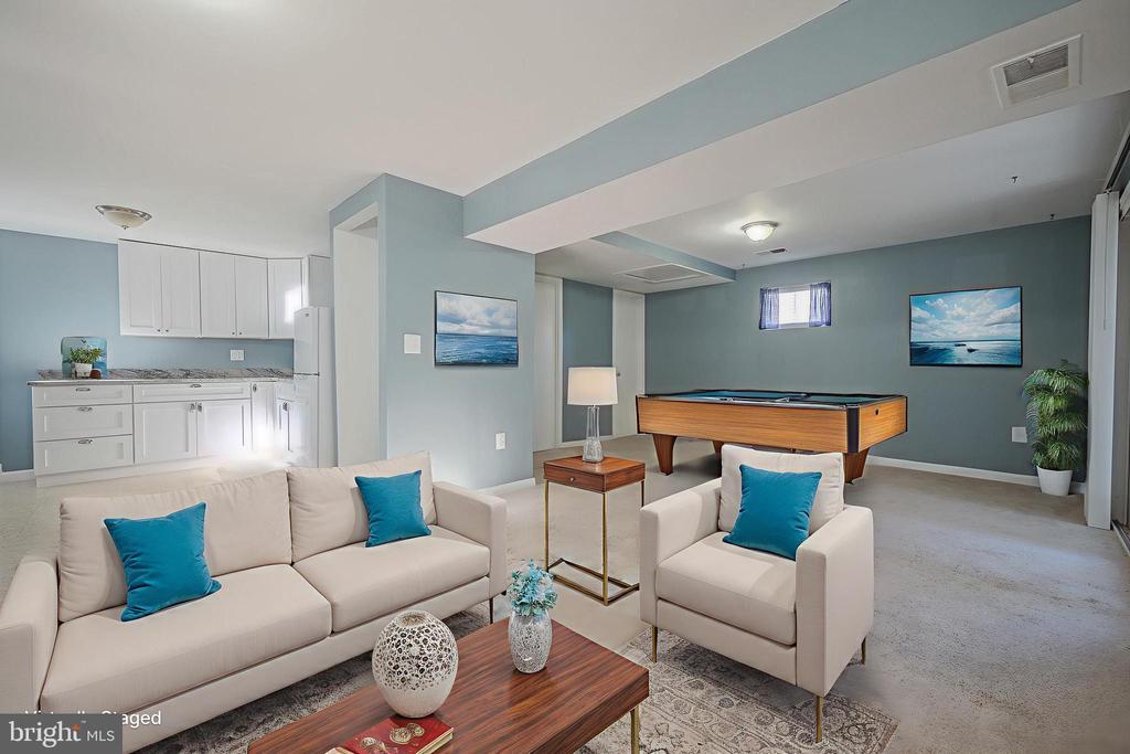 2893 CHALET COURT