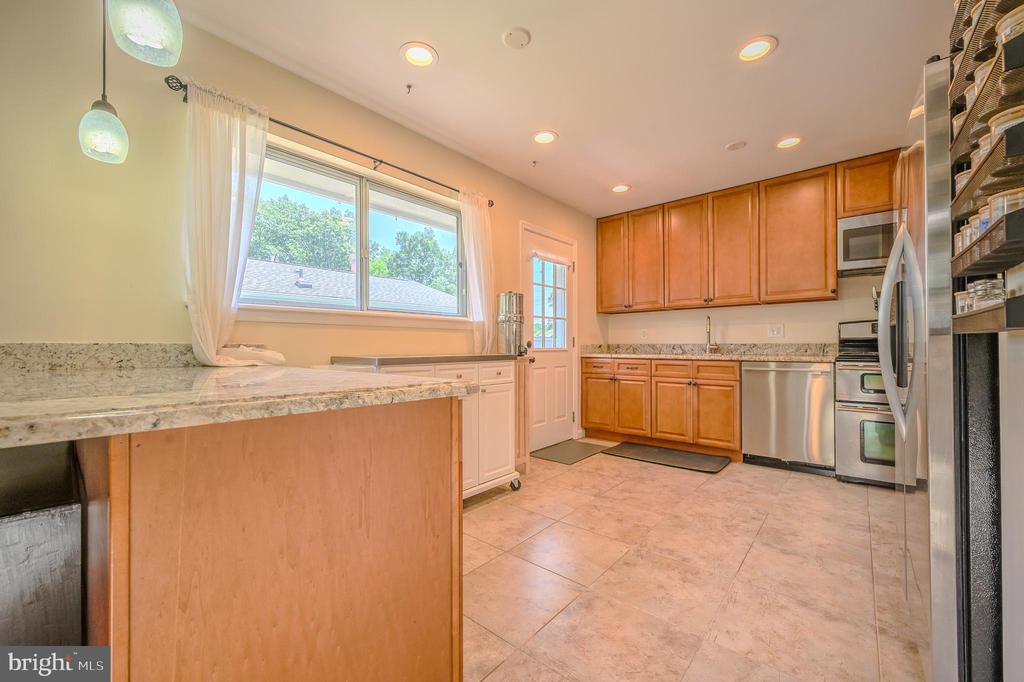 2893 CHALET COURT