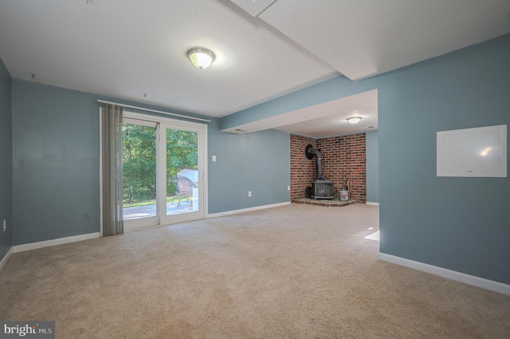 2893 CHALET COURT