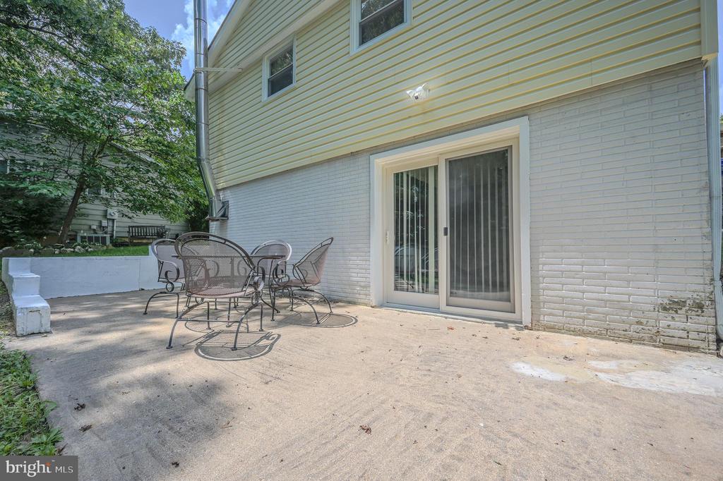 2893 CHALET COURT