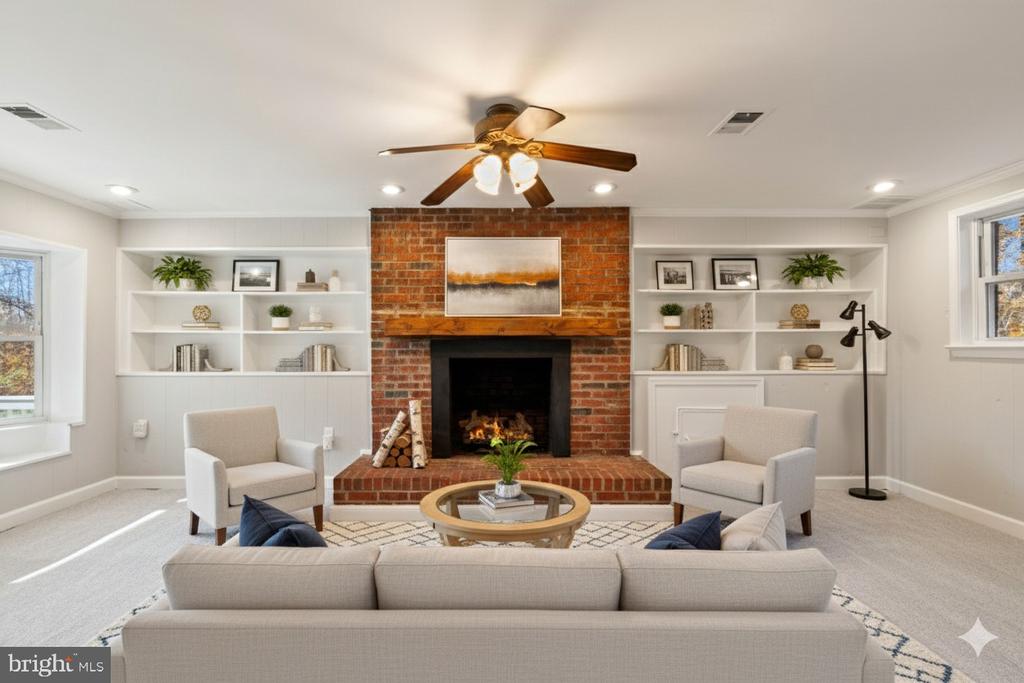 11106 LAKE JACKSON DRIVE