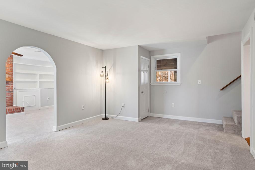 11106 LAKE JACKSON DRIVE