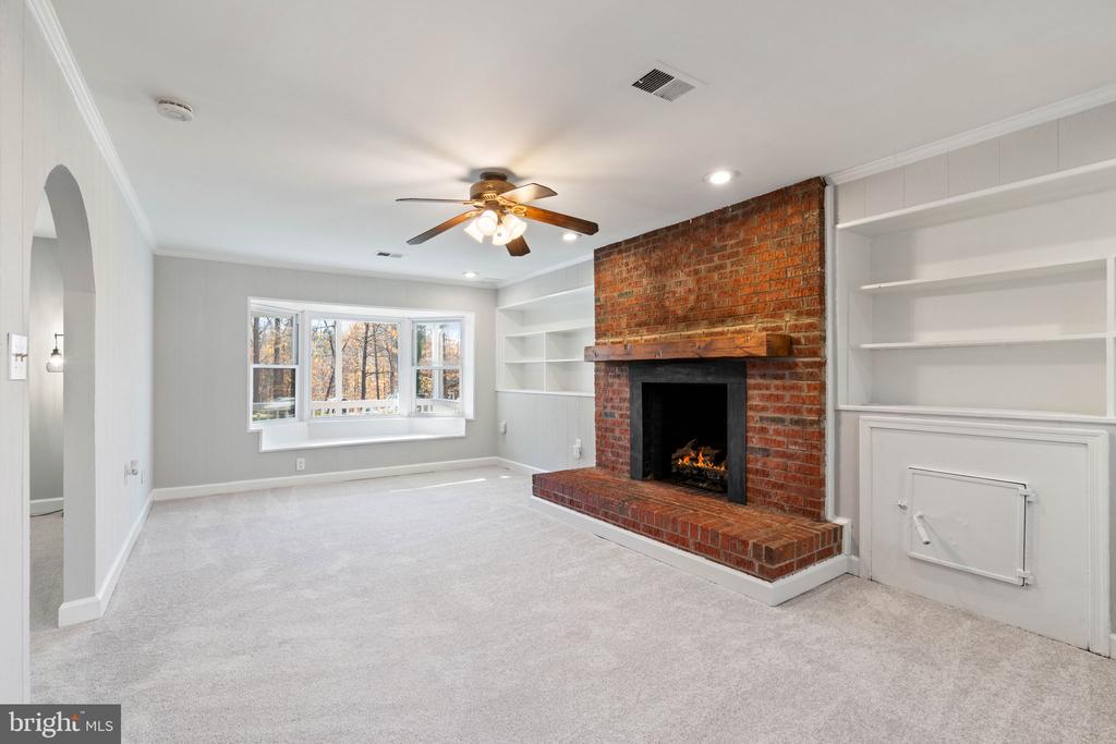 11106 LAKE JACKSON DRIVE