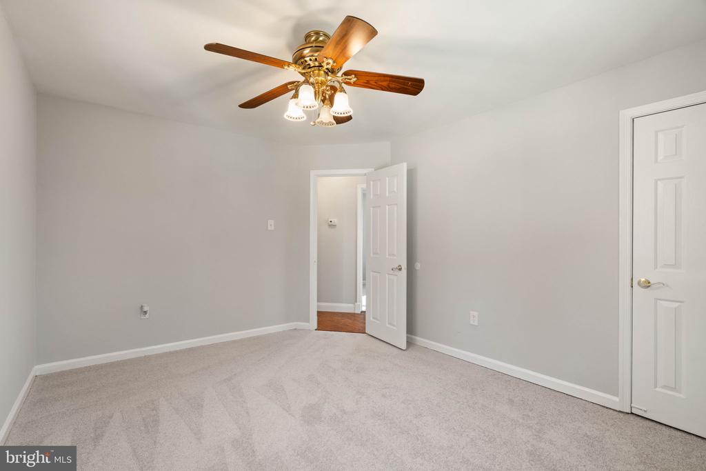 11106 LAKE JACKSON DRIVE
