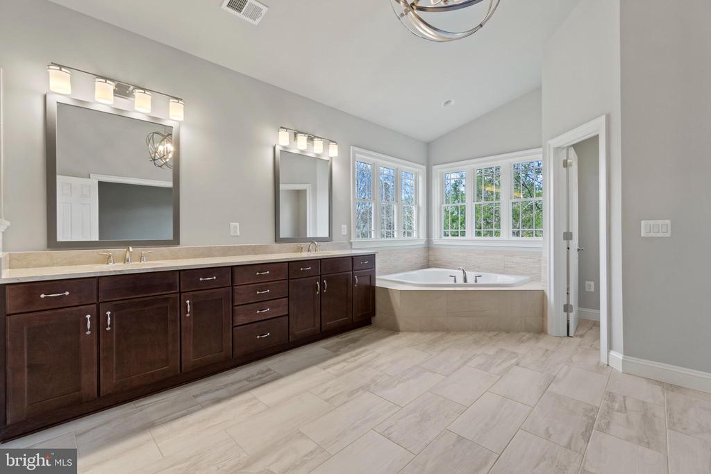 13725 ORLANDO ROAD
