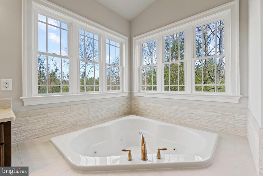 13725 ORLANDO ROAD