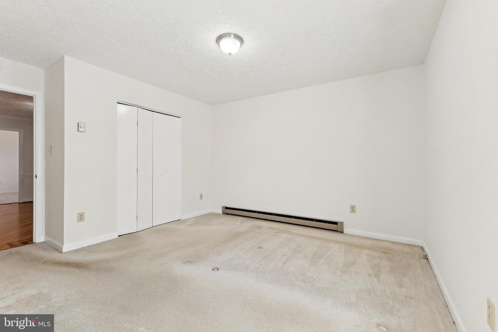 7830 LAKE DRIVE