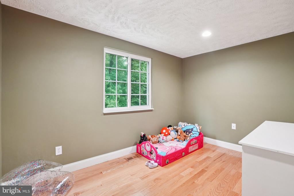 16041 MACEDONIA DRIVE