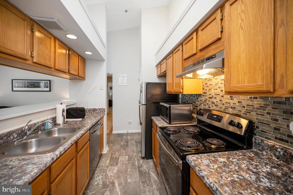 3580 SHERBROOKE CIRCLE 301