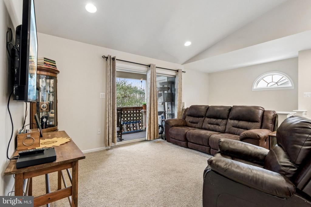 7876 WAVERLEY MILL COURT