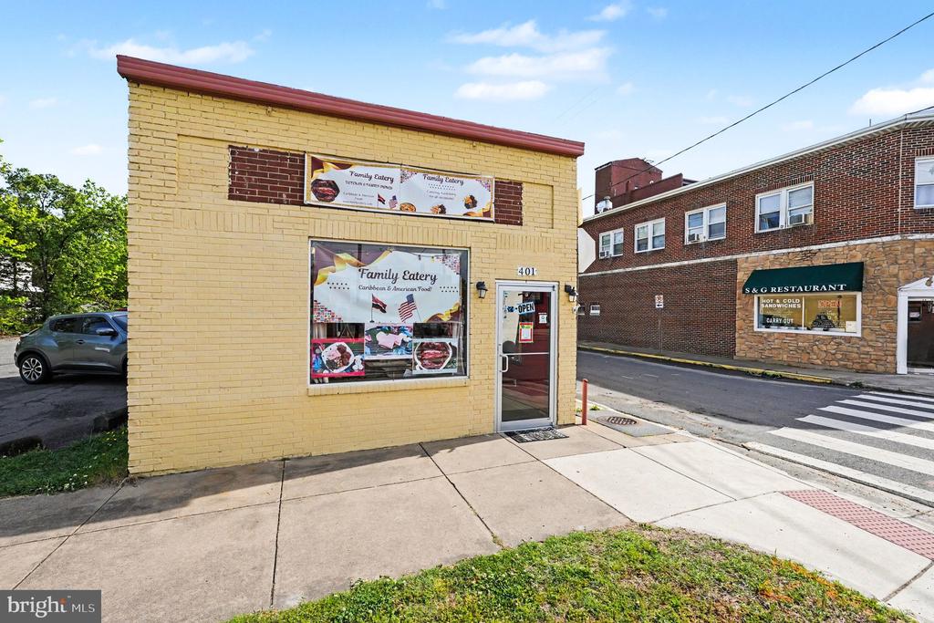 401 POTOMAC AVENUE