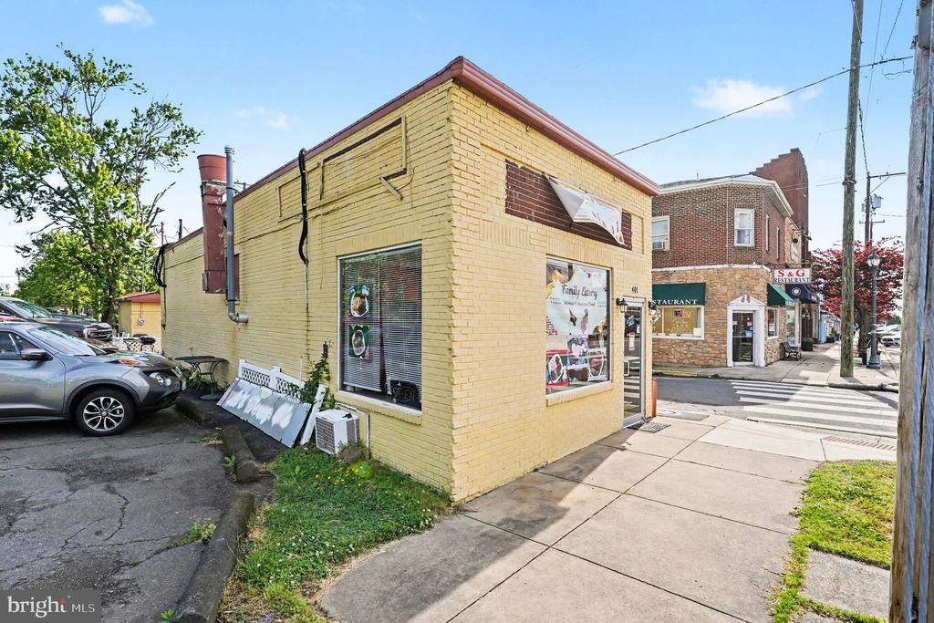 401 POTOMAC AVENUE