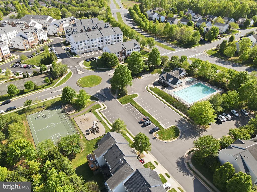 14840 LINKS POND CIRCLE