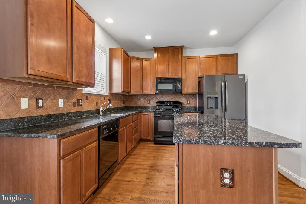 2613 GLENRIVER WAY