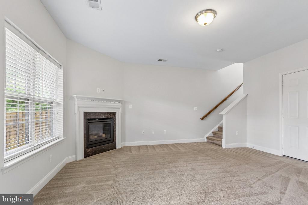 2613 GLENRIVER WAY