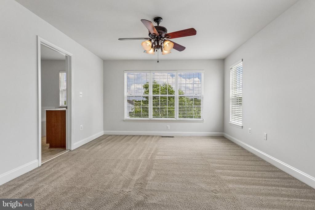 2613 GLENRIVER WAY