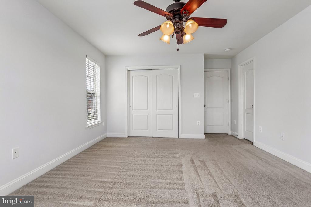 2613 GLENRIVER WAY