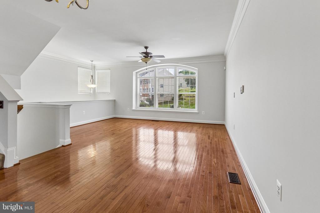 2613 GLENRIVER WAY