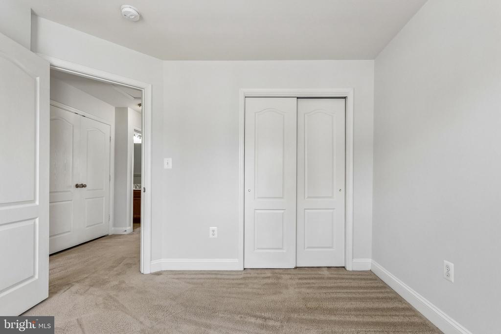 2613 GLENRIVER WAY