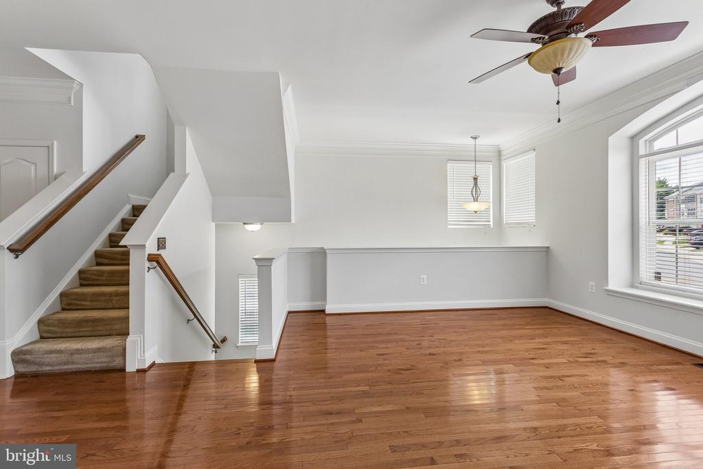2613 GLENRIVER WAY