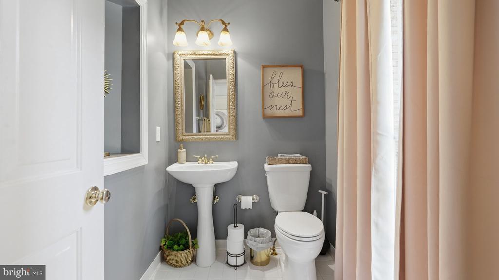 13175 AMBLEWOOD DRIVE