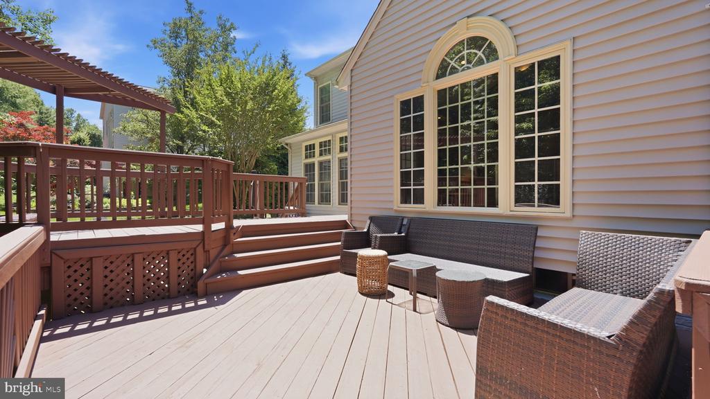 13175 AMBLEWOOD DRIVE