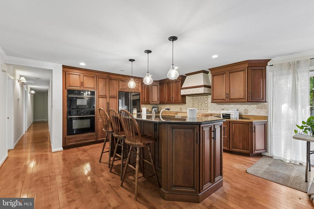 18303 POSSUM POINT ROAD