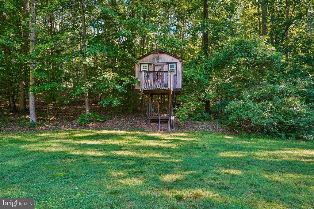 18303 POSSUM POINT ROAD