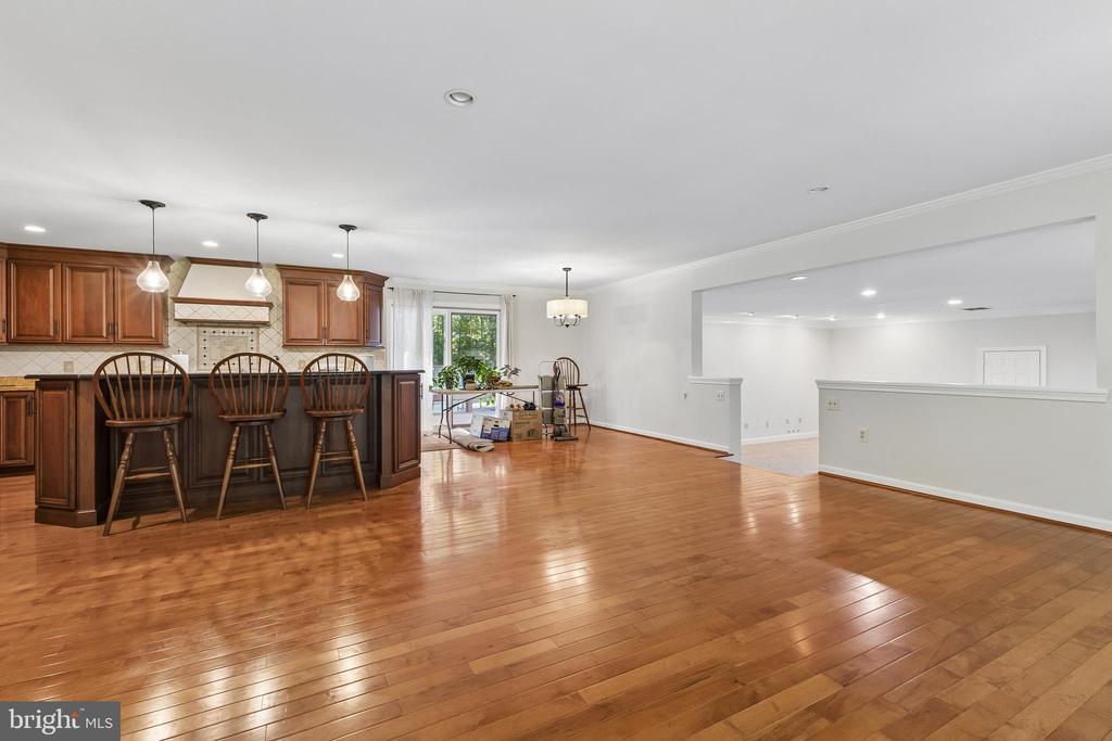 18303 POSSUM POINT ROAD